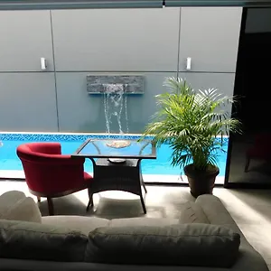 Oasis Urban Retreat Apartment